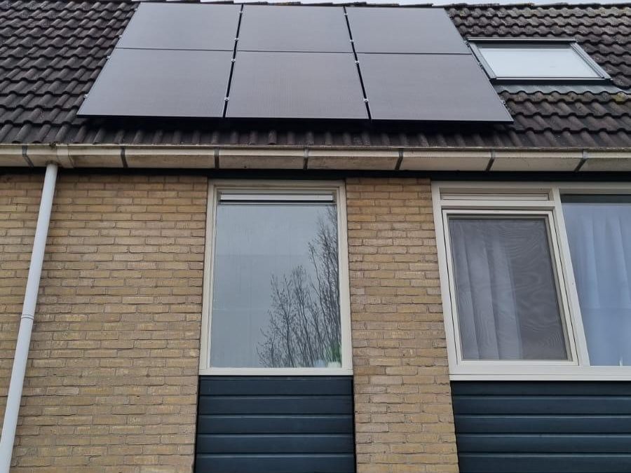 6 zonnepanelen geplaatst door Groenvolt in Assen