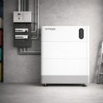 Product foto van de dyness tower pro tp7 in een garage.